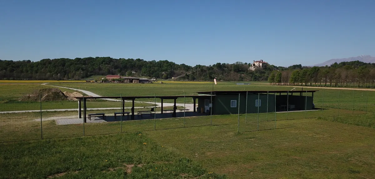 La pista in erba, curata dai soci