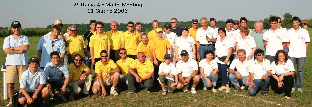 Foto di gruppo: 2° Radio Air-Model Meeting, 11 giugno 2006