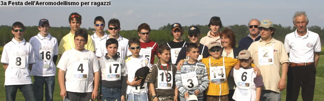 Foto di gruppo: 3ª Festa per ragazzi, 25 aprile 2008