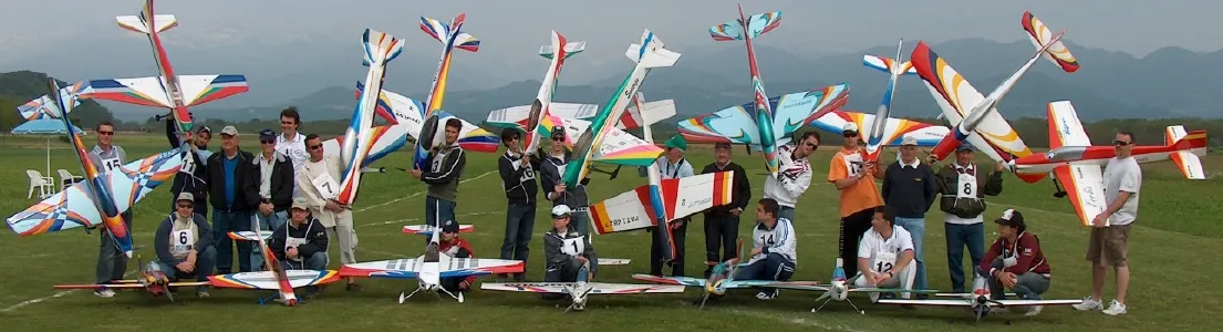 Foto di gruppo: 1° Trofeo Città di Cossato · F3A, 3–4 maggio 2008
