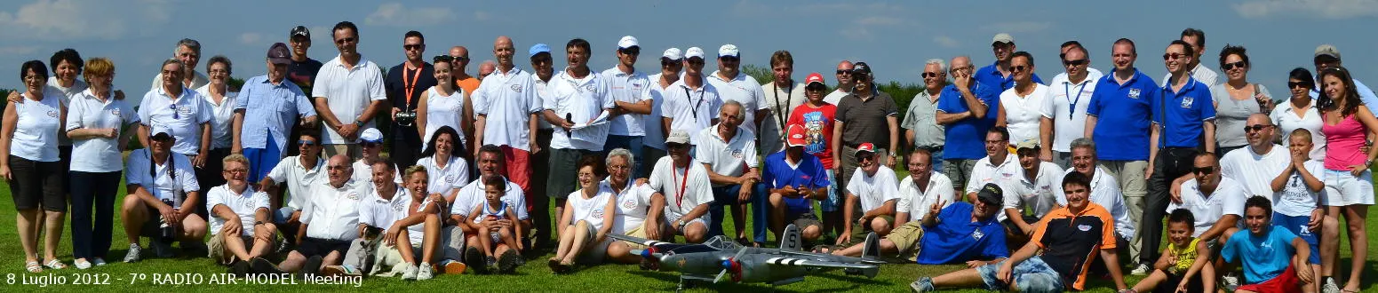 Foto di gruppo: 7° Radio Air-Model Meeting, 8 luglio 2012