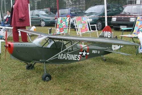 Stinson L5 Sentinel con scaricatore a bordo